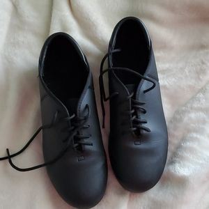 Tap shoes